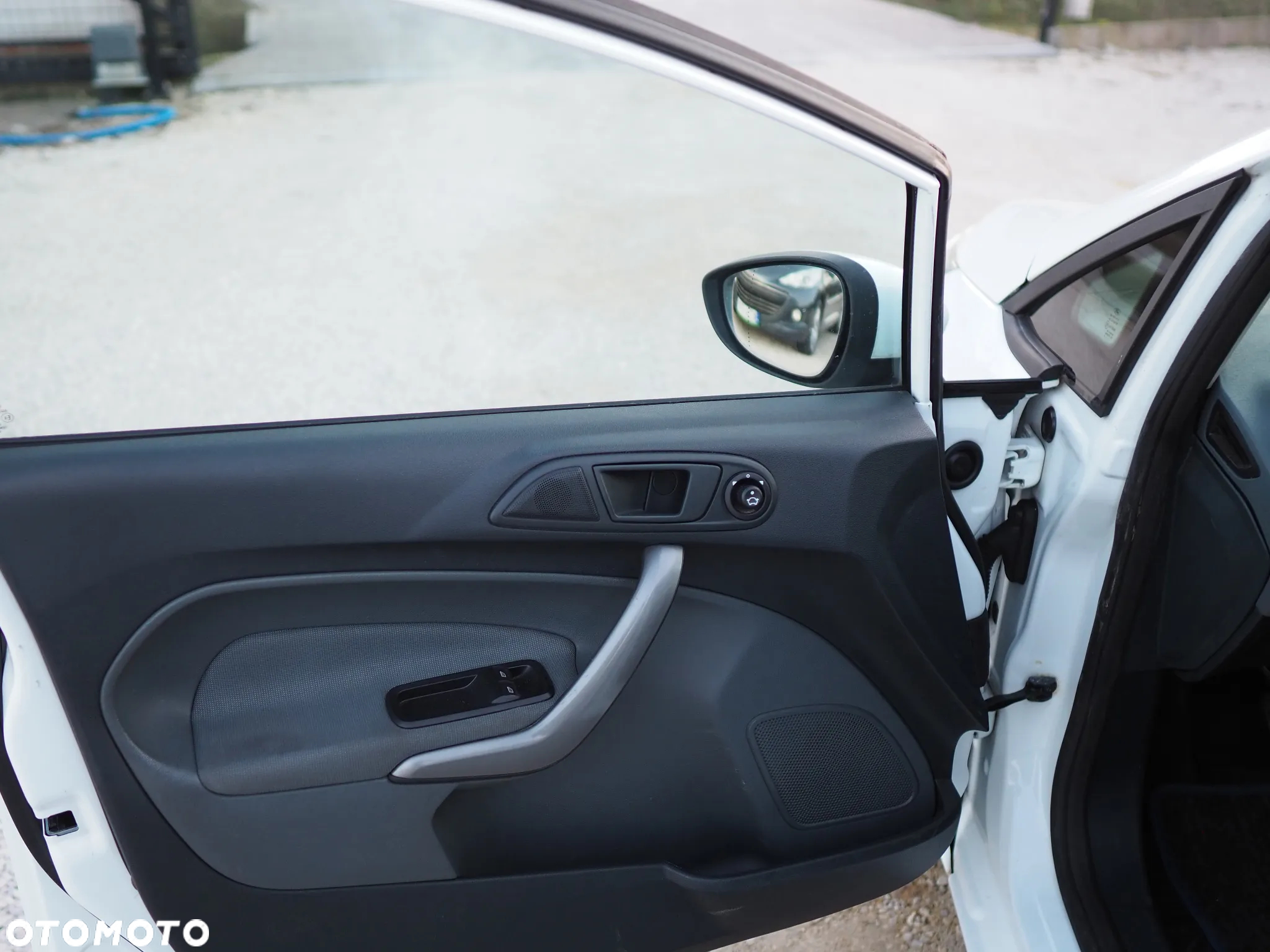 Ford Fiesta - 16