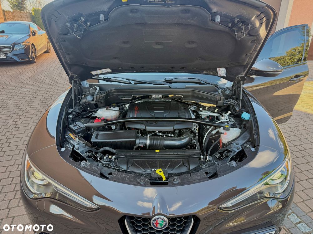 Alfa Romeo Stelvio 2.0 Turbo 16V AT8-Q4 Ti - 33