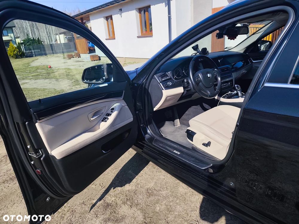 BMW Seria 5 520d - 23