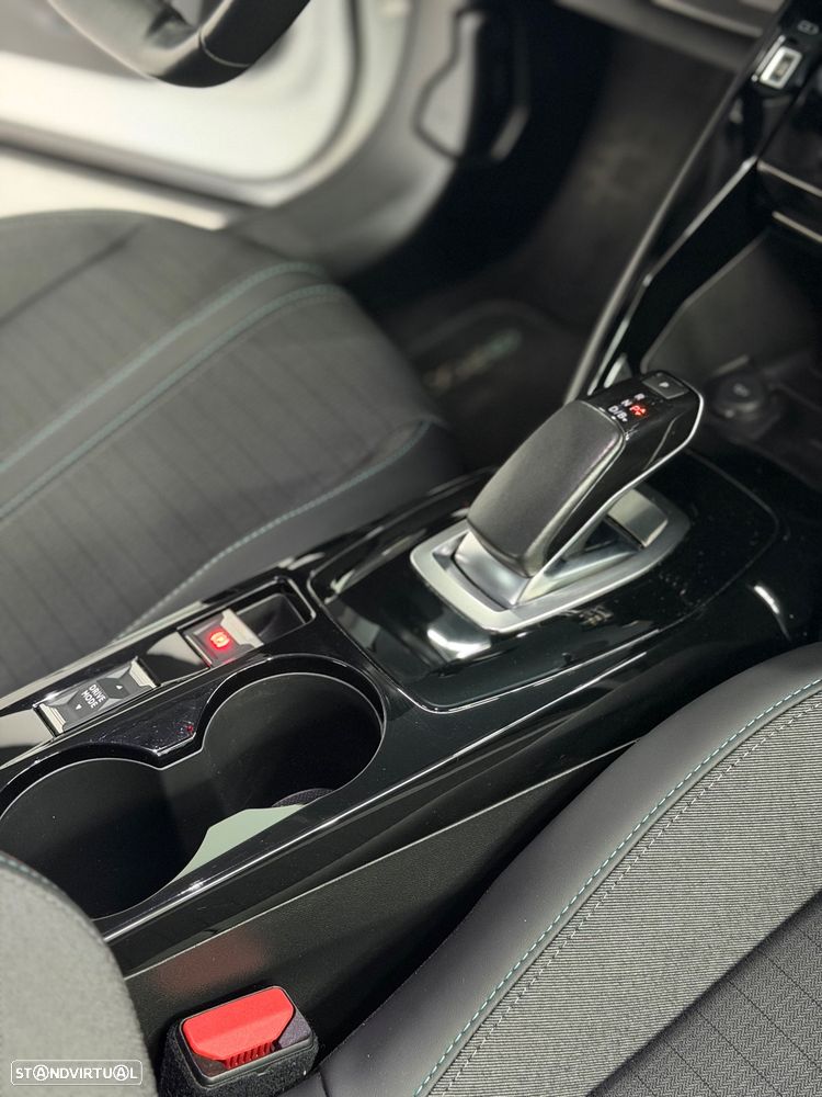 Peugeot e-2008 50 kWh Allure Pack - 22