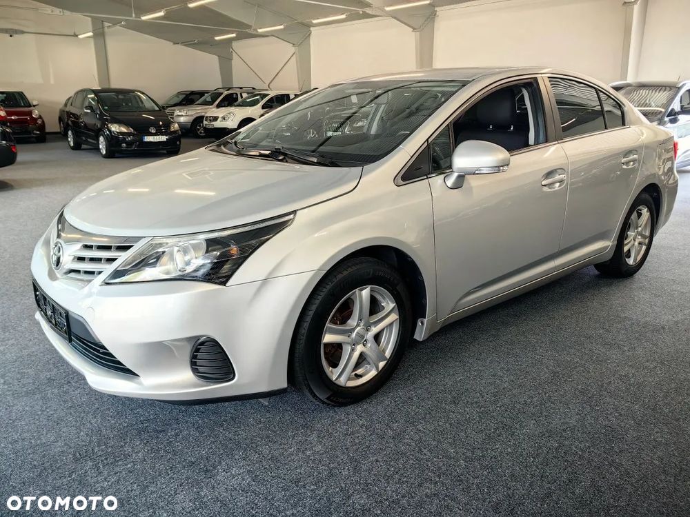 Toyota Avensis 1.8 Sol - 2