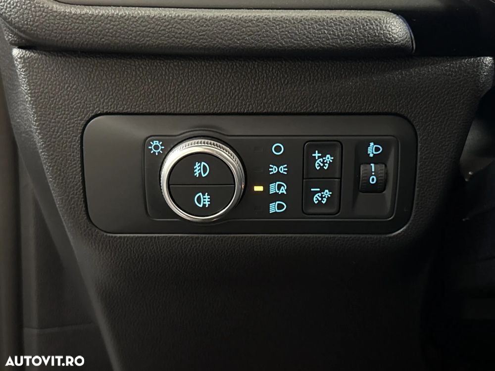 Ford Kuga - 16
