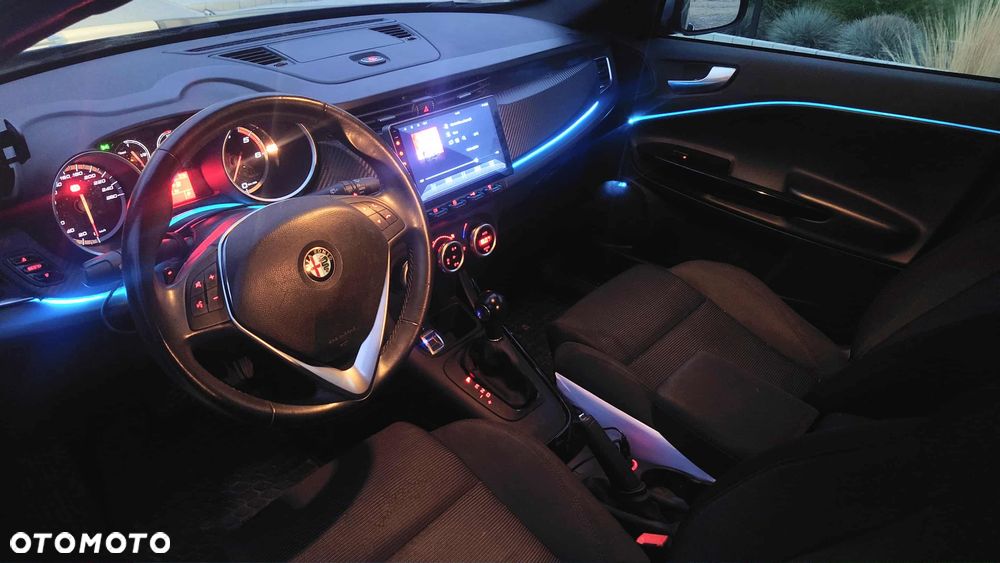 Alfa Romeo Giulietta 2.0 JTDM Progression TCT - 25