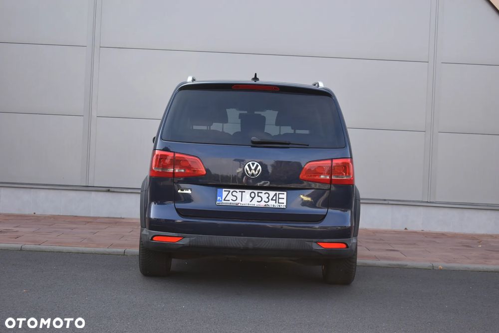 Volkswagen Touran - 34