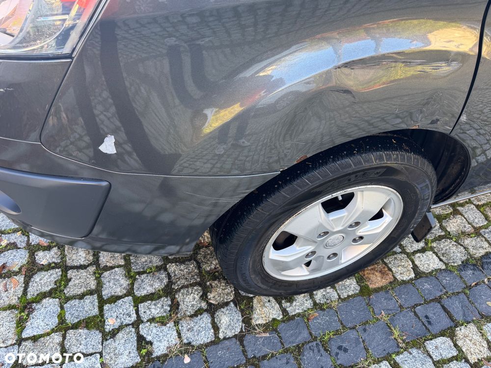 Ford Tourneo Custom - 8