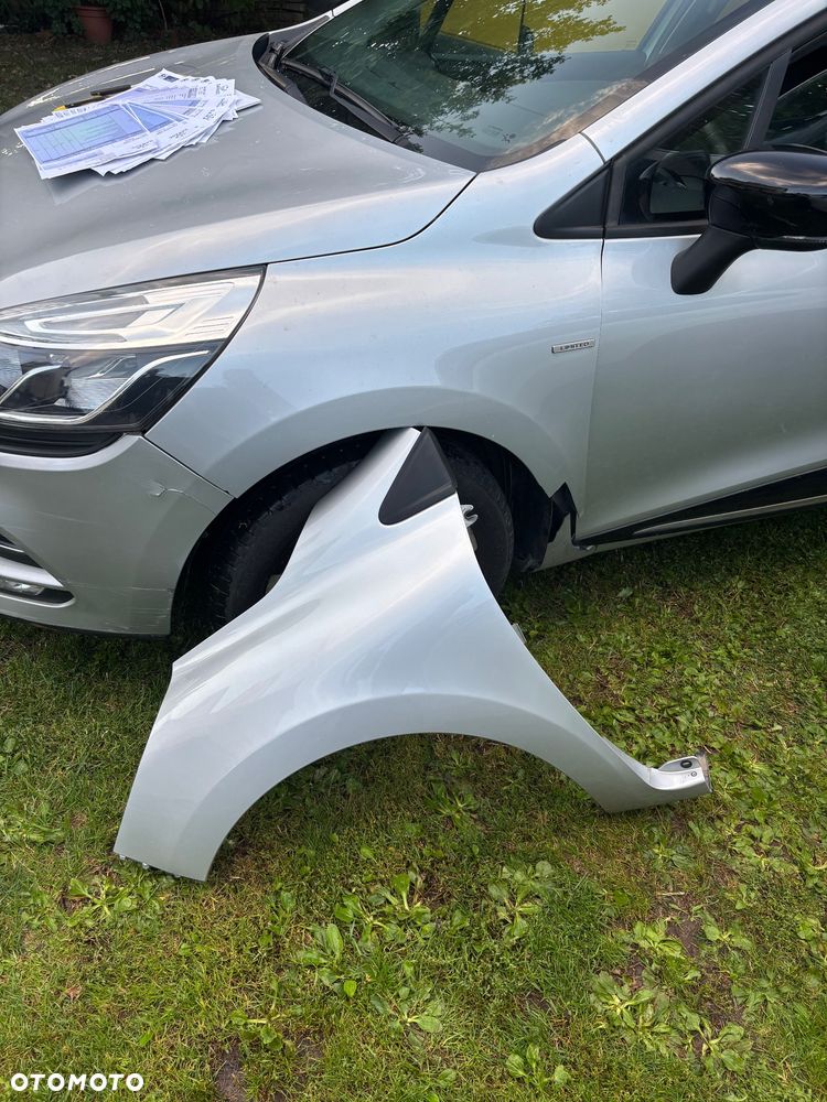 Renault Clio - 16