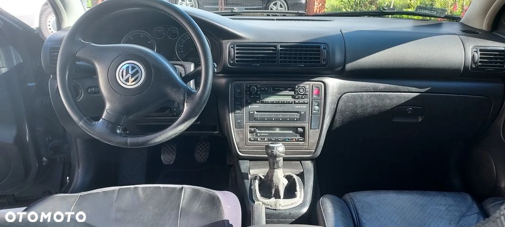 Volkswagen Passat 1.9 TDI 4Mot Highline - 16