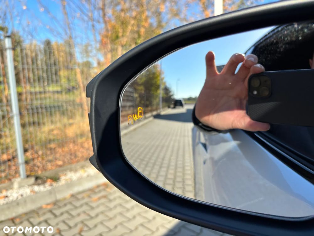 Toyota C-HR 2.0 PHEV Dynamic Force Executive - 34