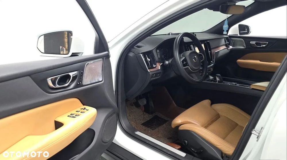 Volvo XC 60 - 3