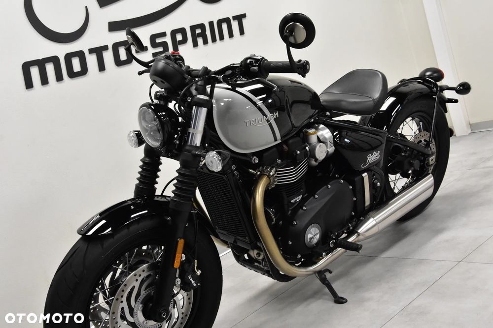 Triumph Bonneville Bobber - 9