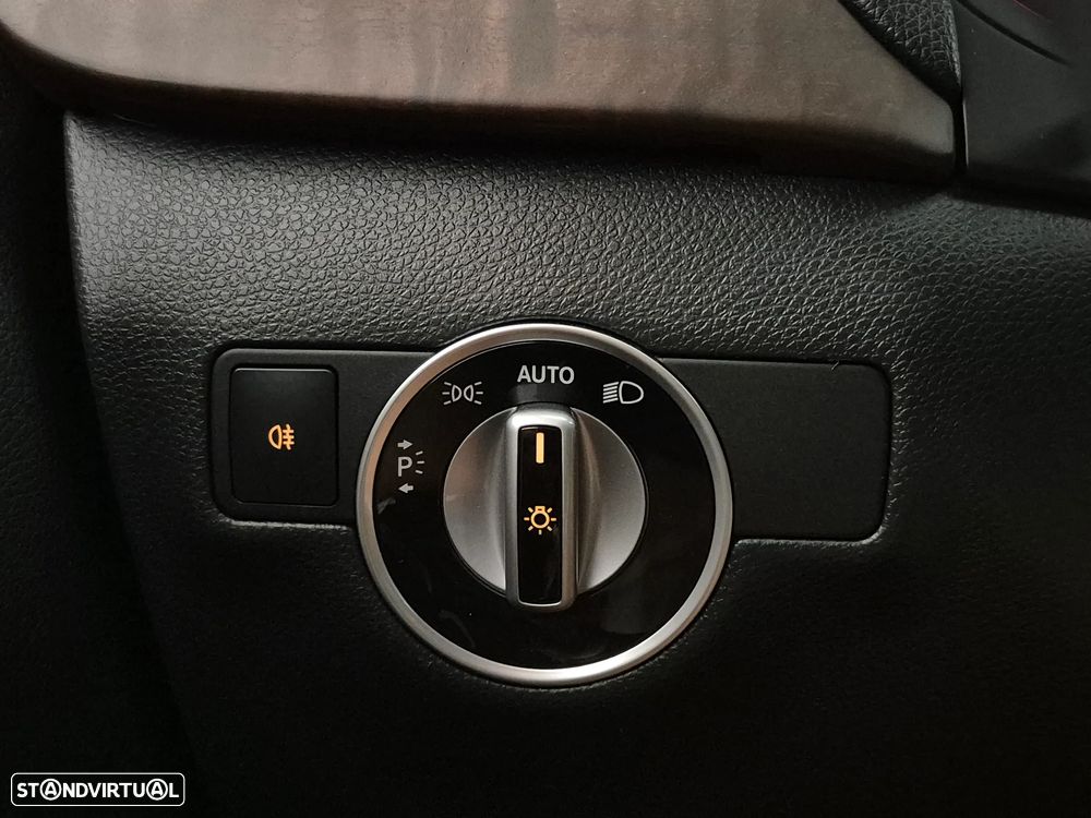 Mercedes-Benz B 180 d Style - 32