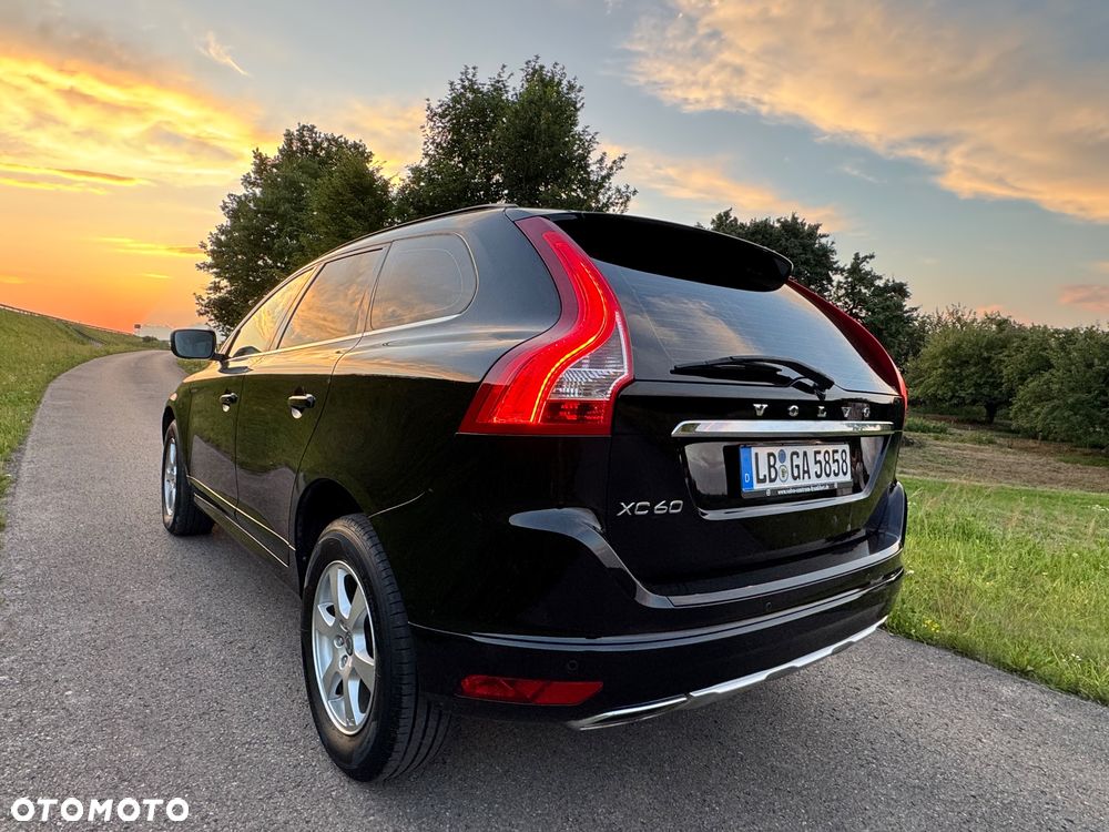 Volvo XC 60 D4 Momentum - 4