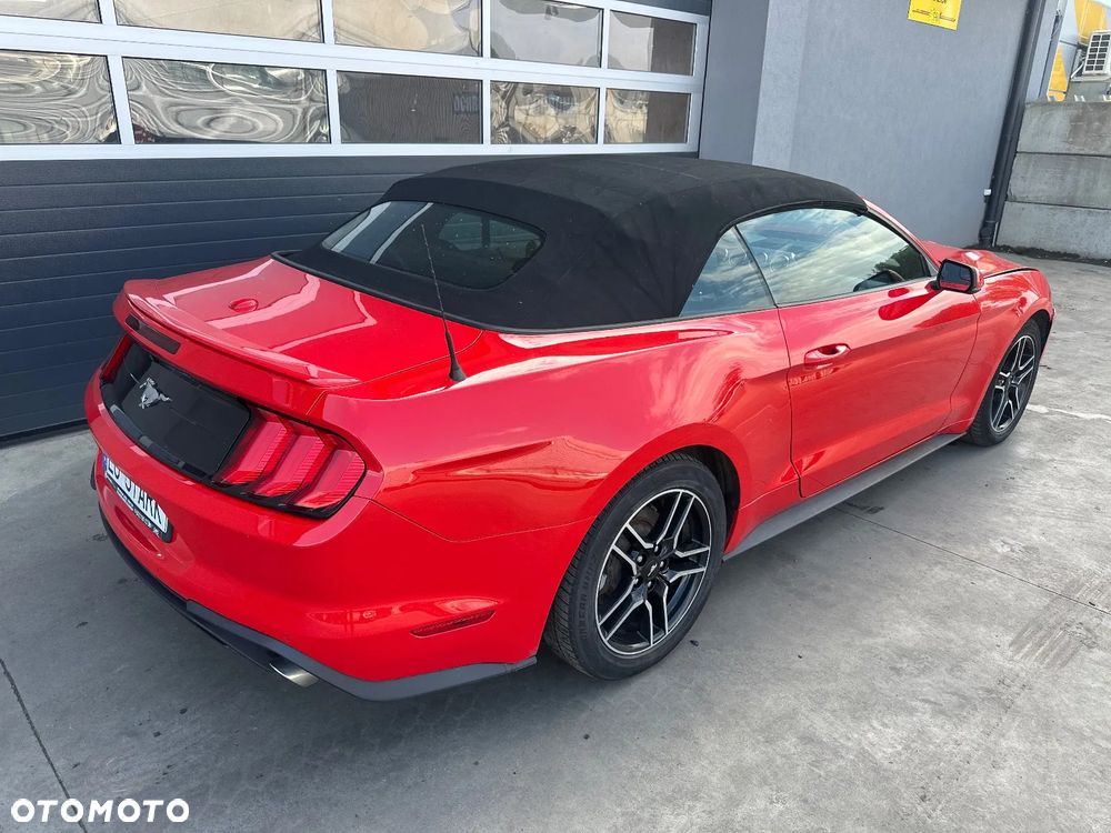 Ford Mustang - 1