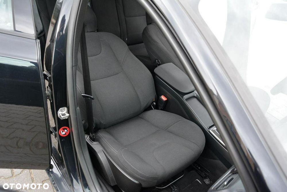 Volvo V40 D3 Geartronic Momentum - 20