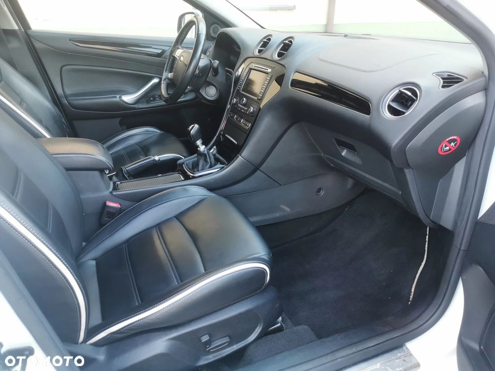 Ford Mondeo 2.2 TDCi Titanium X - 13