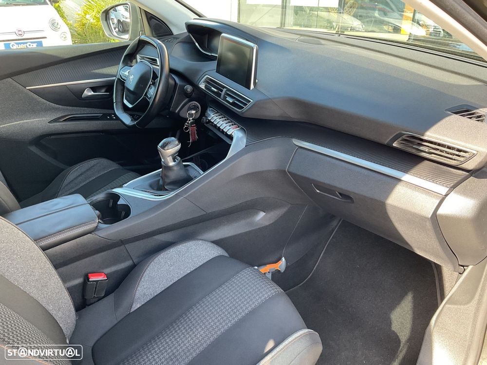 Peugeot 3008 1.6 BlueHDi Active - 32