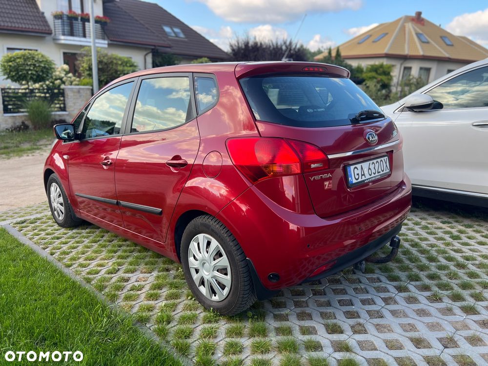 Kia Venga - 4