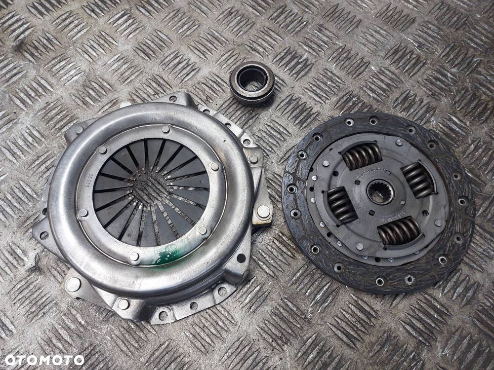 SPRZĘGŁO TARCZA + DOCISK + ŁOŻYSKO OPOROWE CITROEN C3 I 1.1 8V - 1