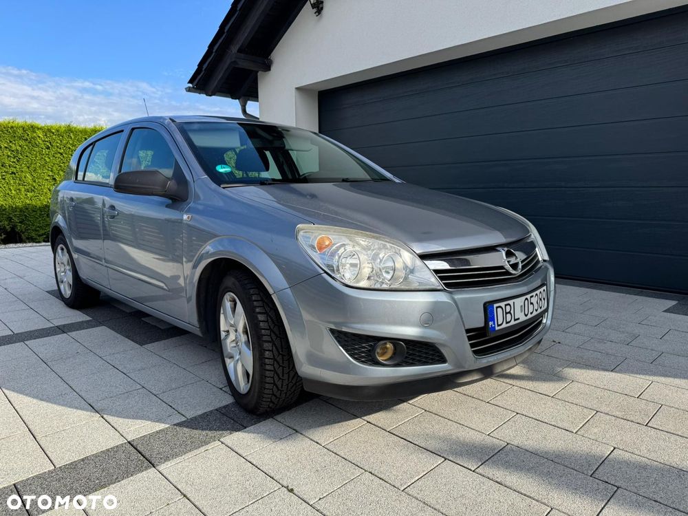 Opel Astra 1.6 Essentia - 4