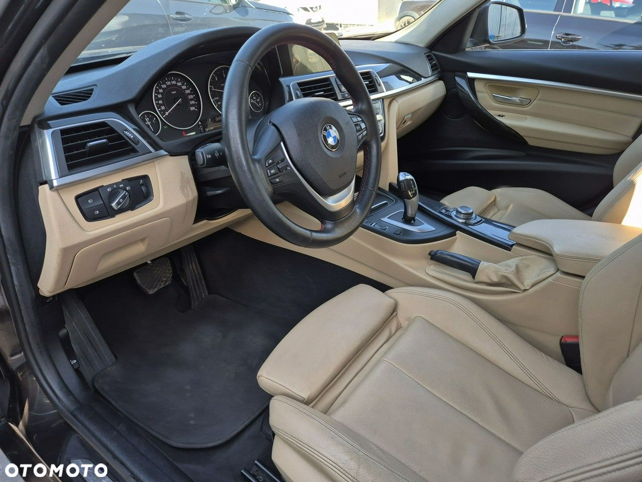 BMW Seria 3 320d Touring Sport Line - 14