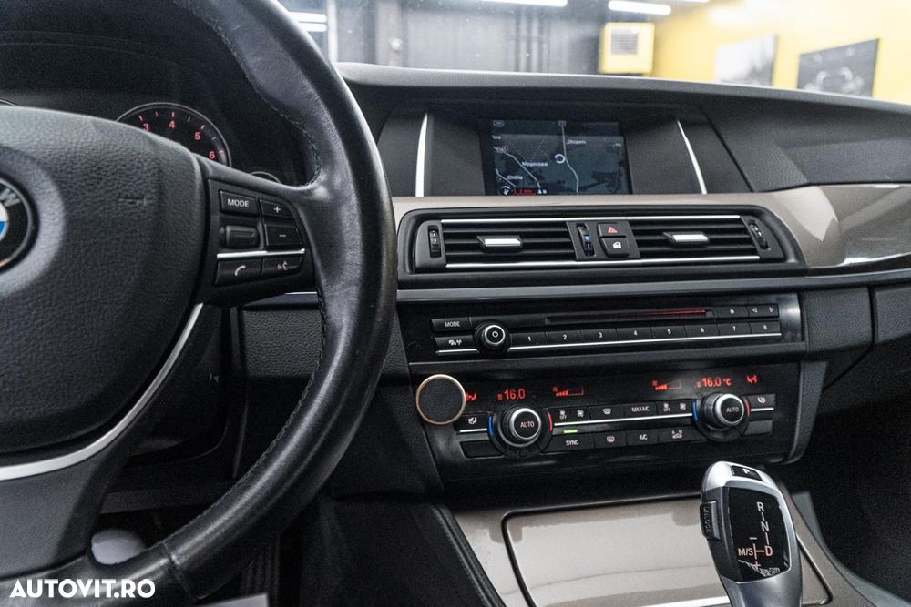 BMW Seria 5 528i xDrive Sport-Aut. Luxury Line - 24