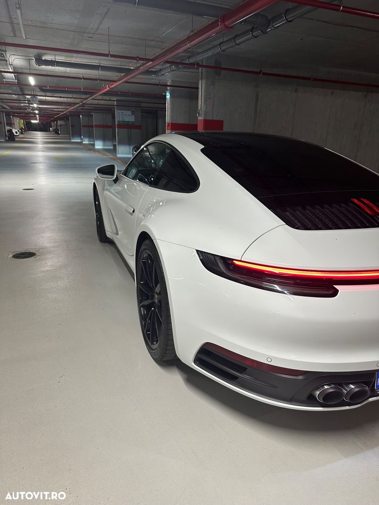 PORSCHE 911 2023 — imagine 13
