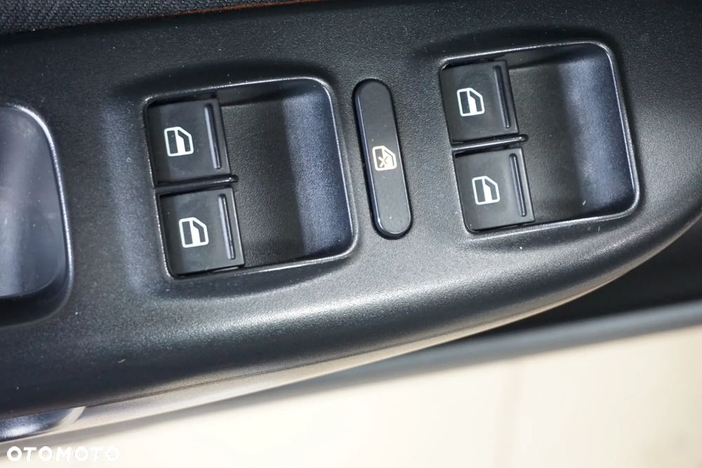 Skoda Octavia 2.0 TDI DPF 4x4 Scout - 30