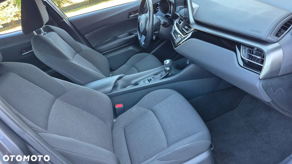Toyota C-HR Flow - 15