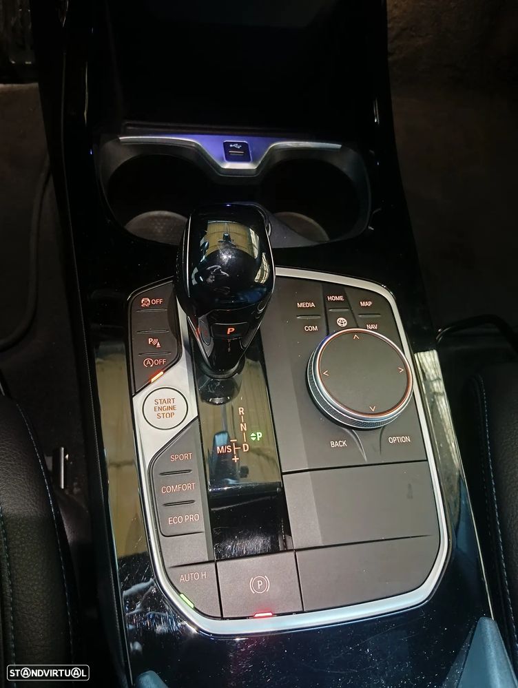 BMW 116 d Pack Desportivo M Auto - 33