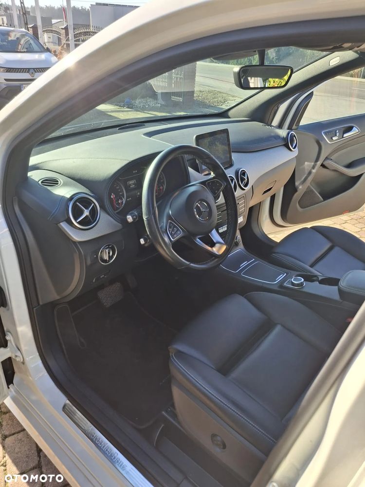 Mercedes-Benz Klasa B (Electric Drive) 250 e - 10