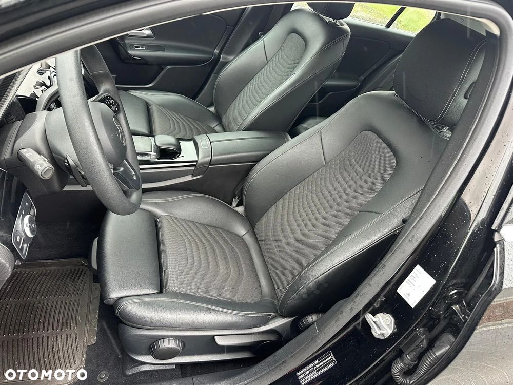 Mercedes-Benz Klasa A 180 7G-DCT Progressive Advanced - 12