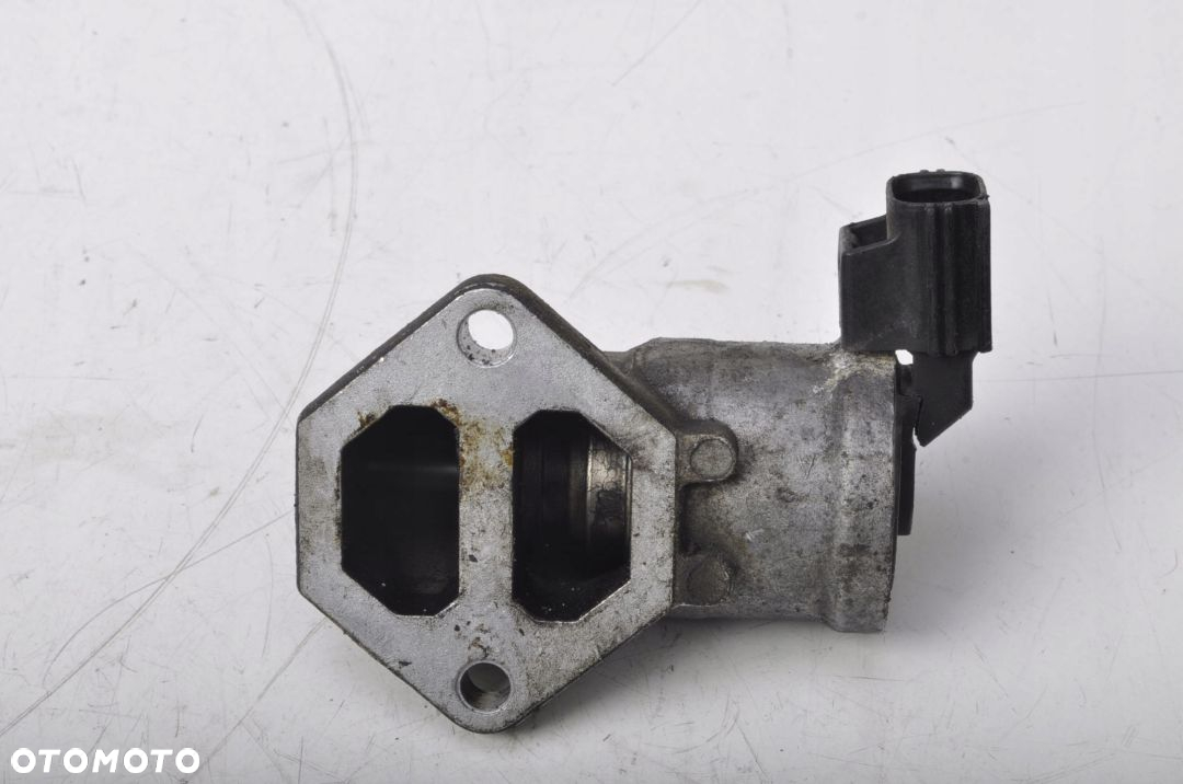 VOLVO V40 2.0 T SILNICZEK KROKOWY 1385097 01-04 - 3