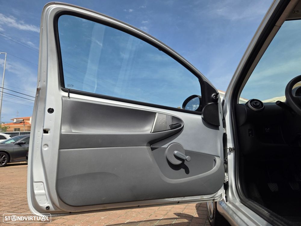 Toyota Aygo 1.0 - 6