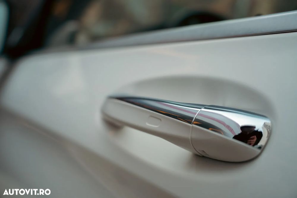 Mercedes-Benz GLC 300 e 4MATIC - 17