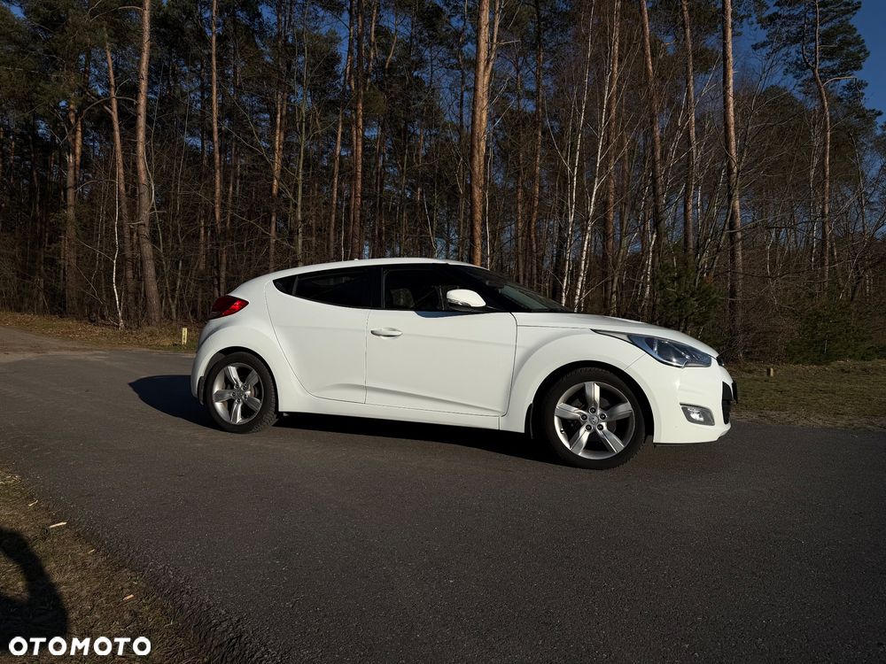 Hyundai Veloster 1.6 GDI Comfort - 4