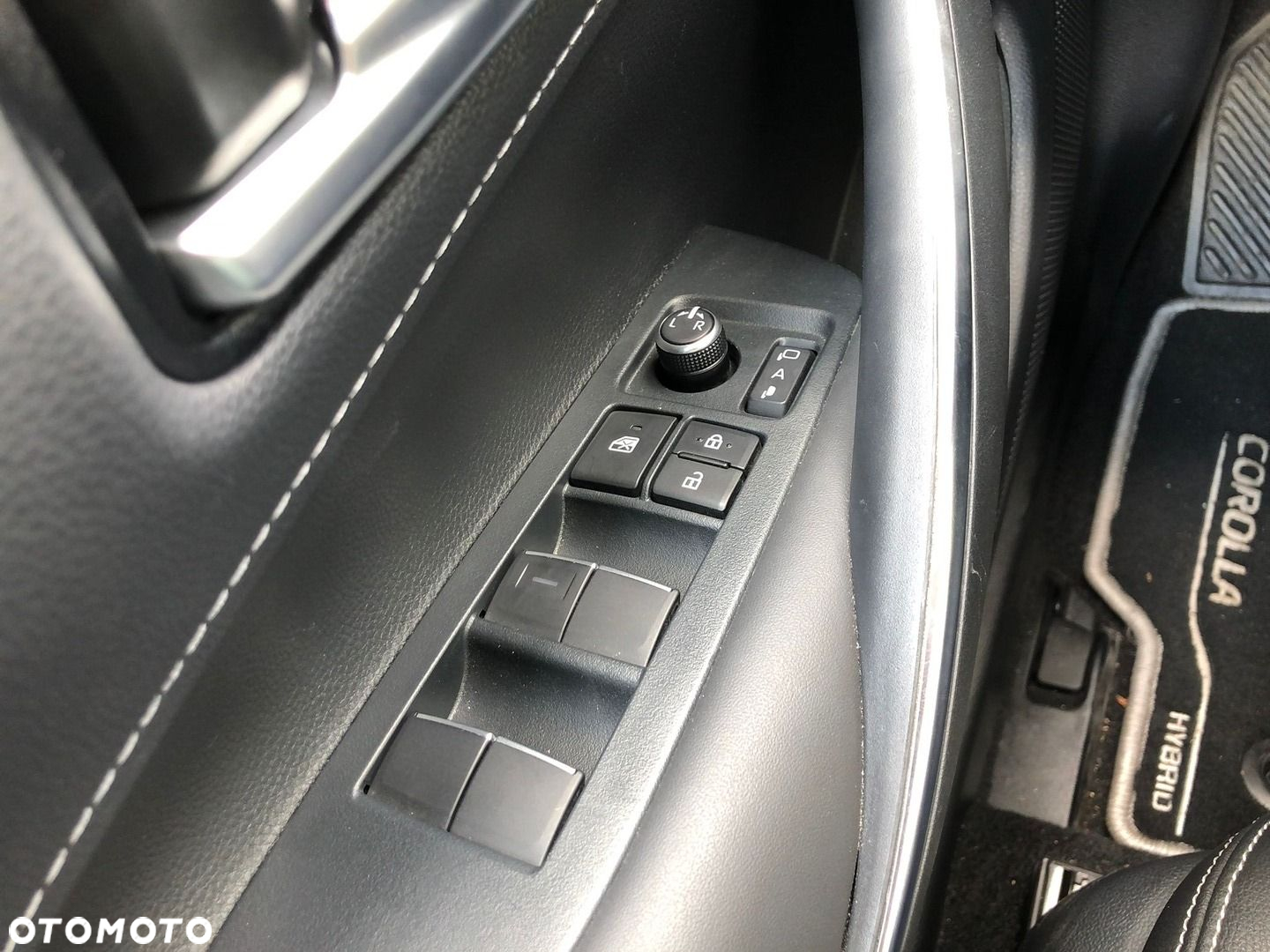Toyota Corolla - 33