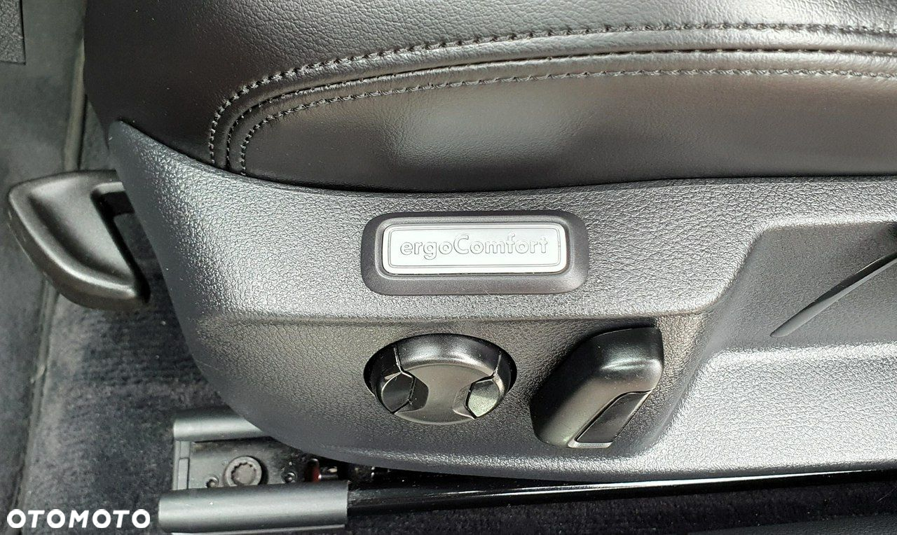 Volkswagen Passat Alltrack - 10