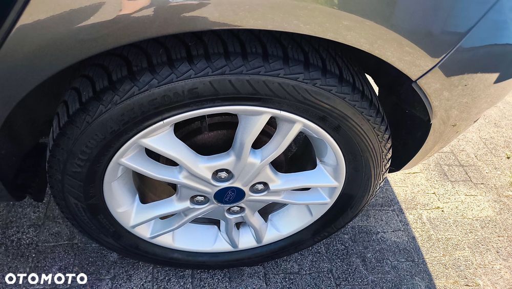 Ford Fiesta 1.0 EcoBoost S&S TITANIUM - 11