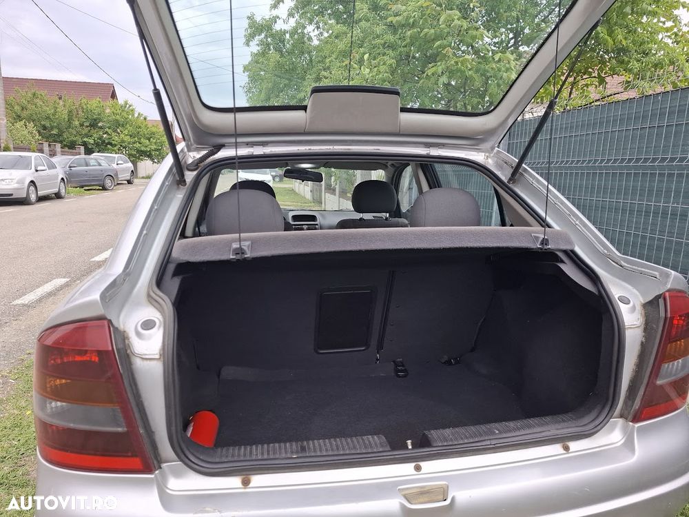 Opel Astra 1.6 Njoy - 7