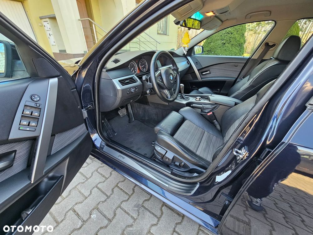 BMW Seria 5 530xi Touring - 7