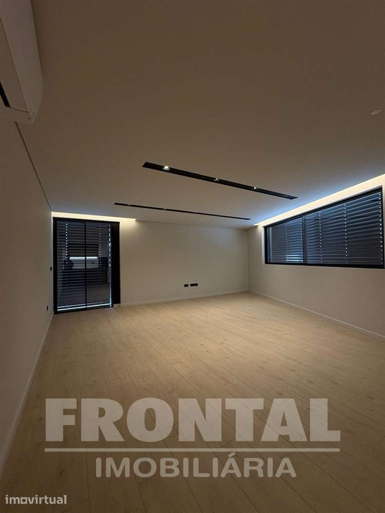 Apartamento T2 Venda em Gondomar (São Cosme), Valbom e Jovim,Gondomar - Grande imagem: 2/16