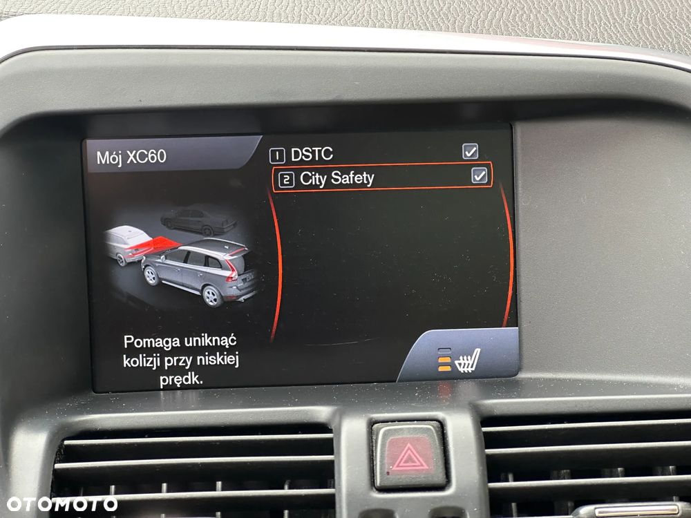 Volvo XC 60 3.2 AWD RDesign - 18