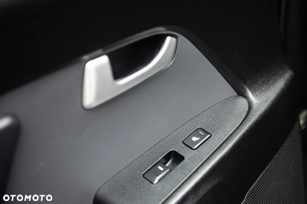 Kia Sportage 1.6 GDI 2WD Dream-Team Edition - 23