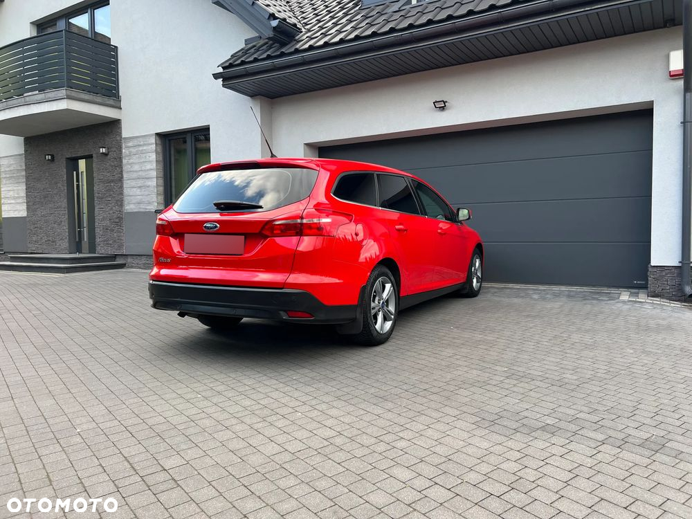 Ford Focus 1.5 TDCi Red Edition - 12