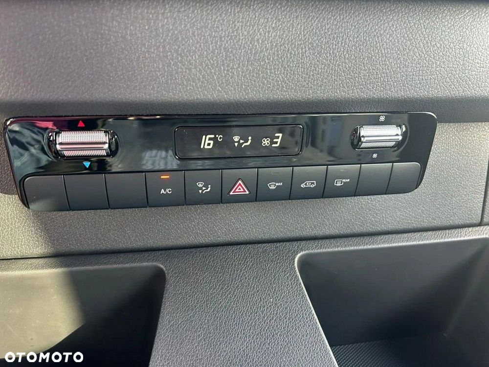 Mercedes-Benz Sprinter - 12