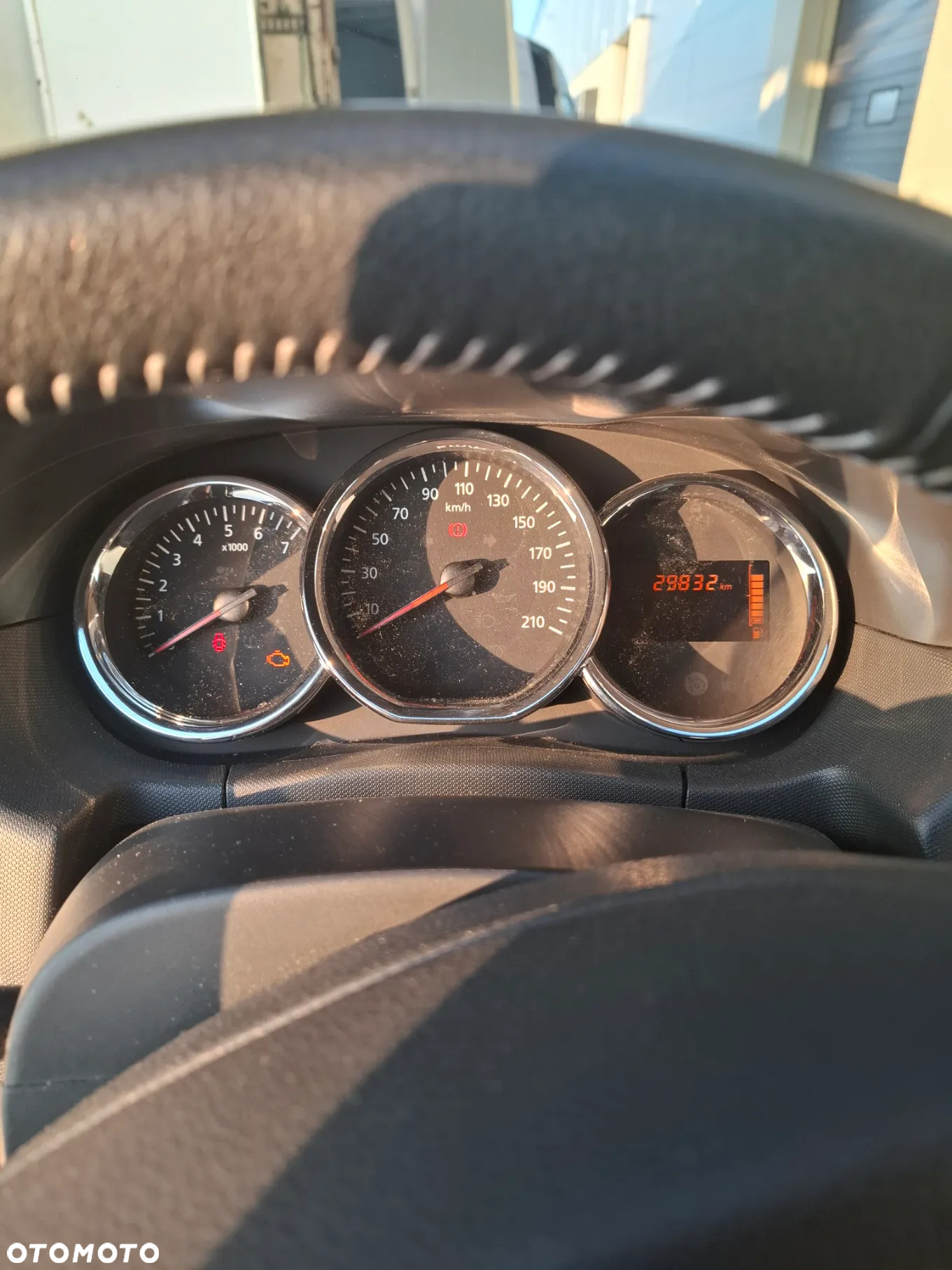 Dacia Duster 1.6 - 12