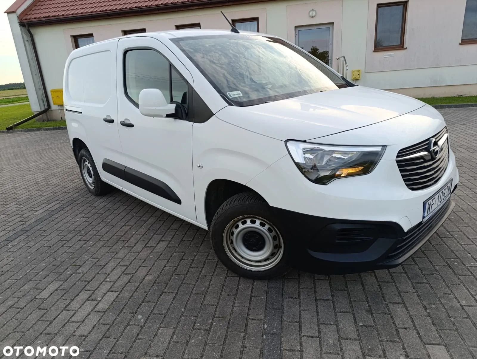 Opel COMBO - 1