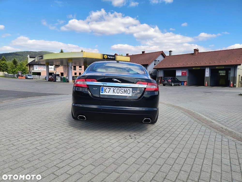Jaguar XF 4.2 SV8 - 7
