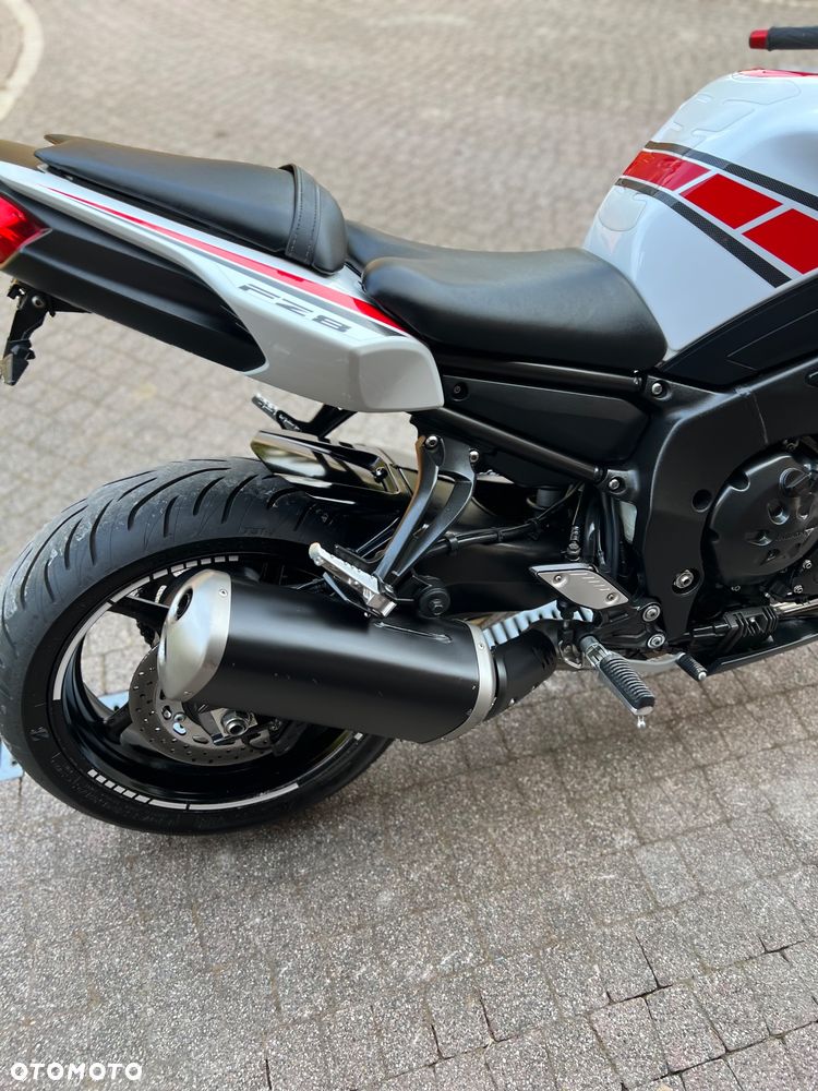 Yamaha FZ8 - 24
