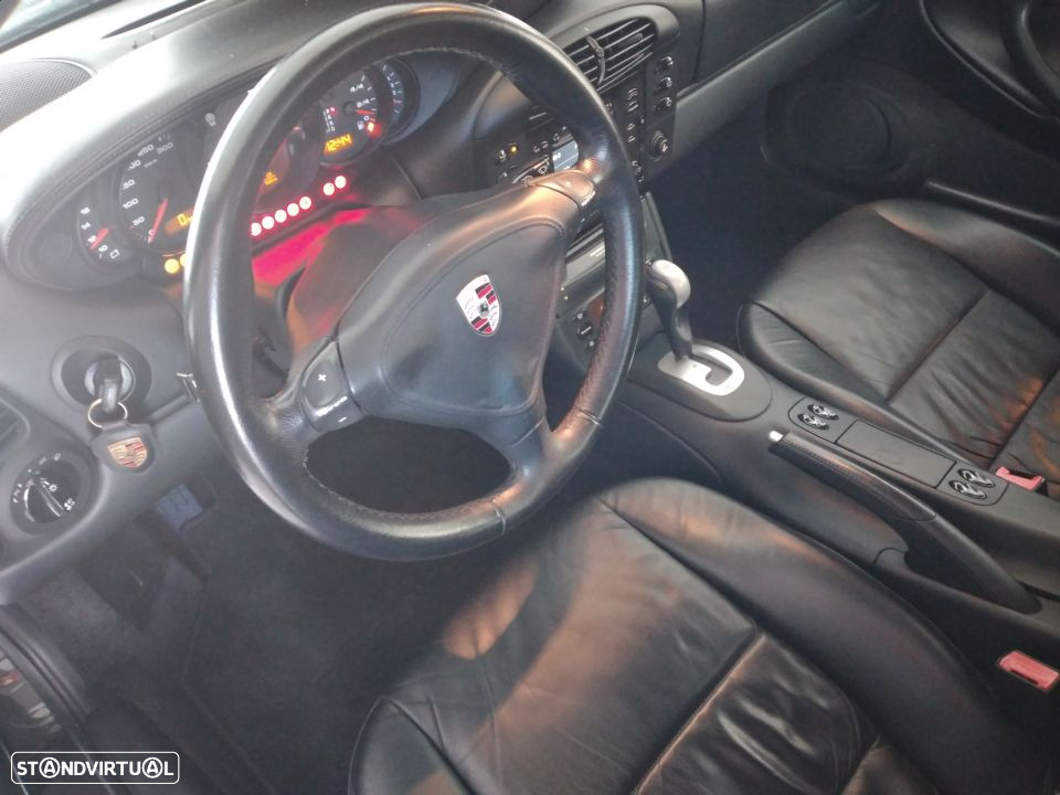 Porsche 911 (996) - 12